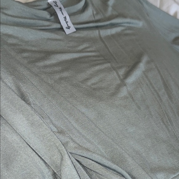 Seraphine Soft Green Maternity mermaid dress baby shower photo shoot S/M fit - Picture 4 of 8